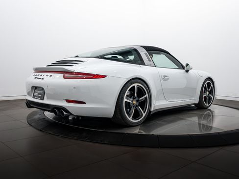 Certified 2014 Porsche 911 Targa 4S image 33