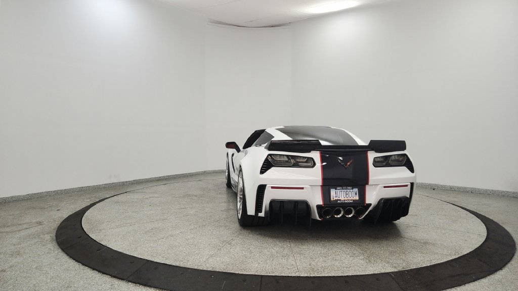 Used 2017 Chevrolet Corvette Z06 RWD image 4