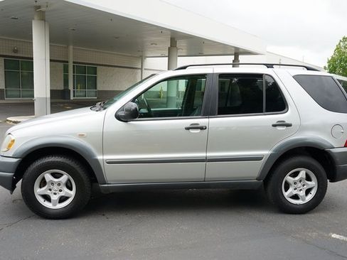 Used 1998 Mercedes-Benz ML 320 4MATIC image 8