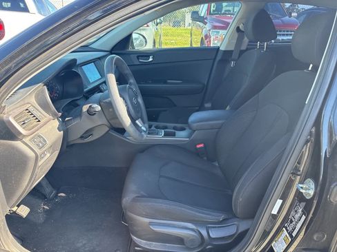 Used 2018 Kia Optima LX image 11