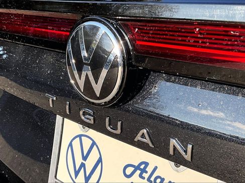 New 2026 Volkswagen Tiguan SE image 15