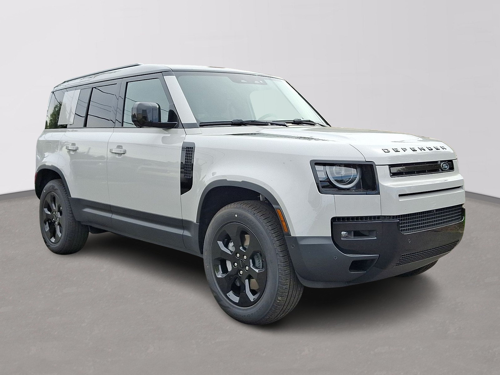 New 2026 Land Rover Defender 110 S AWD/4WD image 2