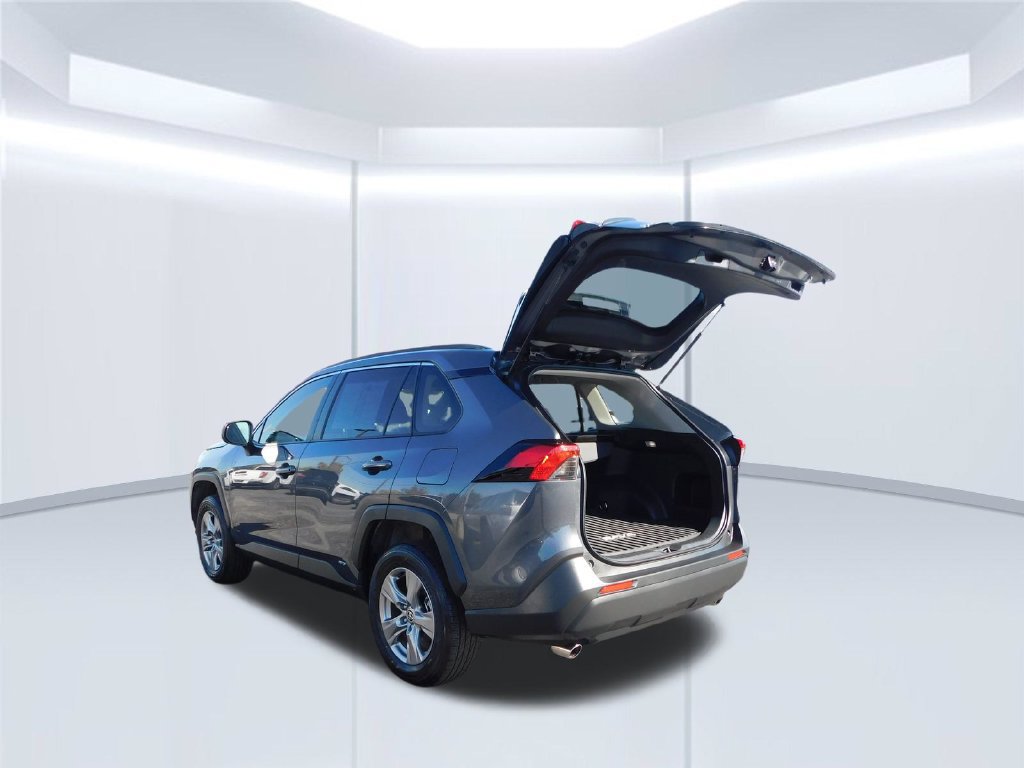 Used 2025 Toyota RAV4 LE AWD/4WD image 20
