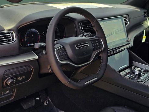 New 2026 Jeep Grand Wagoneer Limited AWD/4WD image 12