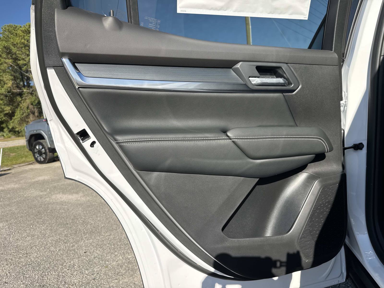 New 2027 GMC Terrain Elevation w/ LPO, Floor Liner Package FWD image 12