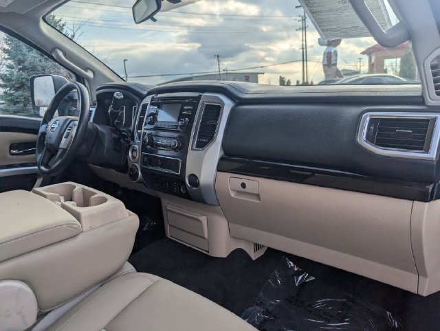Used 2017 Nissan Titan SV AWD/4WD image 20