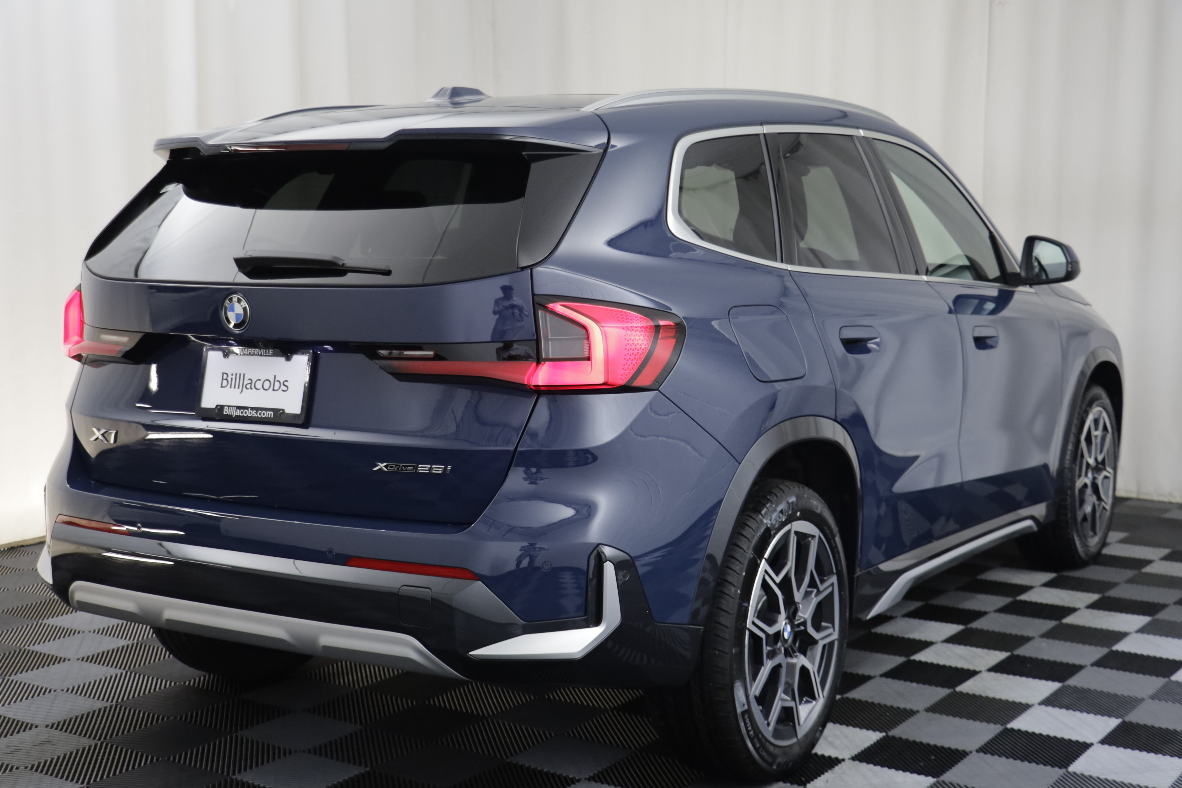 New 2026 BMW X1 xDrive28i w/ Convenience Package AWD/4WD image 17