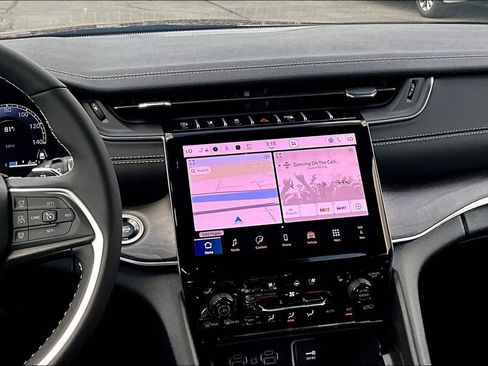 New 2025 Jeep Grand Cherokee Limited w/ Luxury Tech Group II image 7