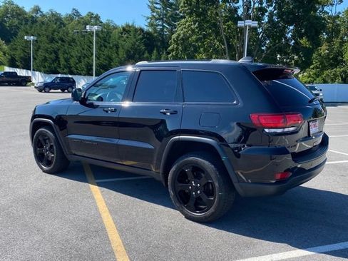 Used 2021 Jeep Grand Cherokee Freedom Edition AWD/4WD image 3