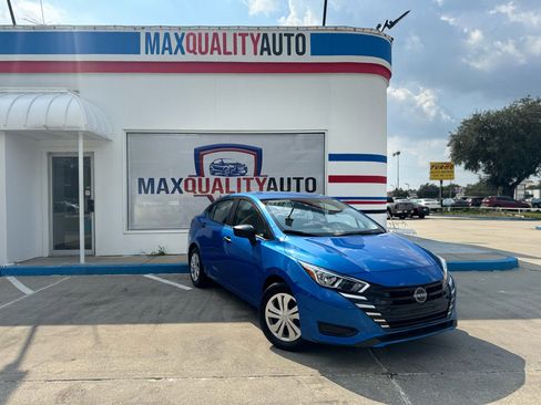 Used 2024 Nissan Versa S w/ Trunk Package image 4