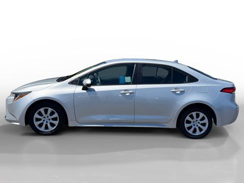 Used 2023 Toyota Corolla LE FWD image 2