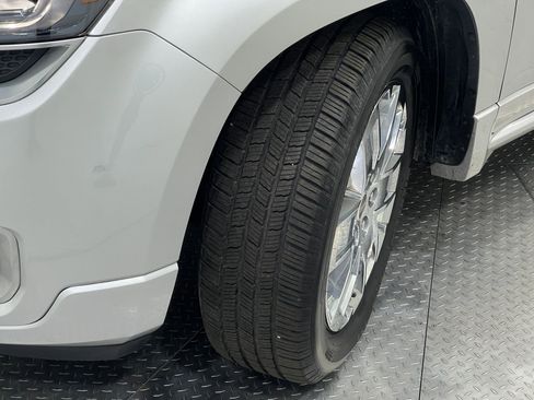 Used 2015 GMC Acadia Denali image 38