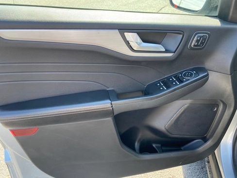 Used 2023 Ford Escape Platinum AWD/4WD image 18