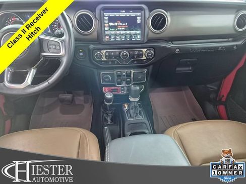 Used 2022 Jeep Wrangler Unlimited Rubicon w/ Cold Weather Group AWD/4WD image 27