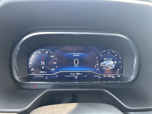 Certified 2024 Chevrolet Suburban High Country w/ Premium Package image 15