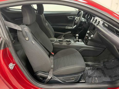 Used 2016 Ford Mustang Coupe RWD image 28