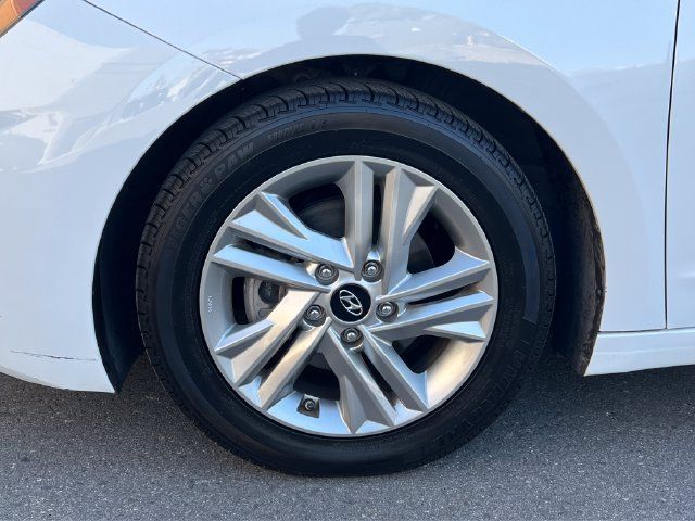 Used 2020 Hyundai Elantra Value Edition w/ Cargo Package (C1) FWD image 9