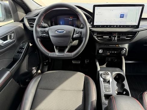 Certified 2023 Ford Escape ST-Line w/ Tech Pack #1 AWD/4WD image 9