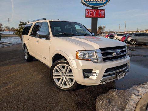 Used 2016 Ford Expedition EL Platinum image 2