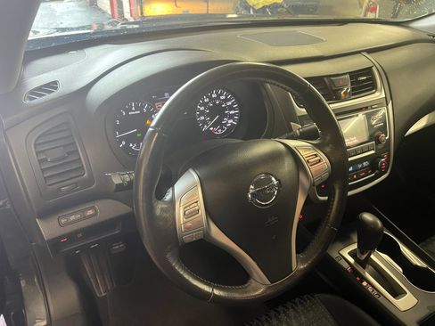 Used 2017 Nissan Altima 2.5 SV FWD image 12