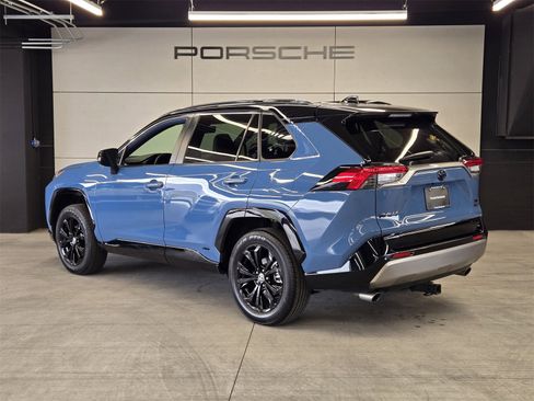 Used 2022 Toyota RAV4 XSE image 3