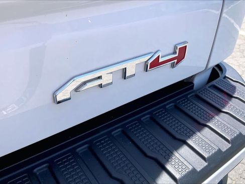 Certified 2023 GMC Sierra 1500 AT4 w/ AT4 Premium Package AWD/4WD image 10