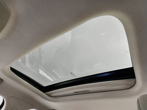 Used 2019 Ford Fusion SE FWD image 20