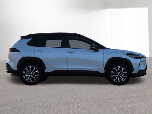 Certified 2026 Toyota Corolla Cross SE image 4