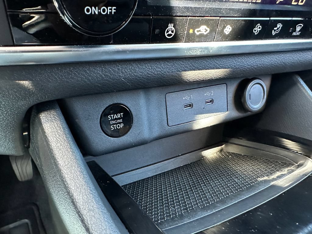 Used 2026 Nissan Rogue SV w/ Cold Weather Package FWD image 32