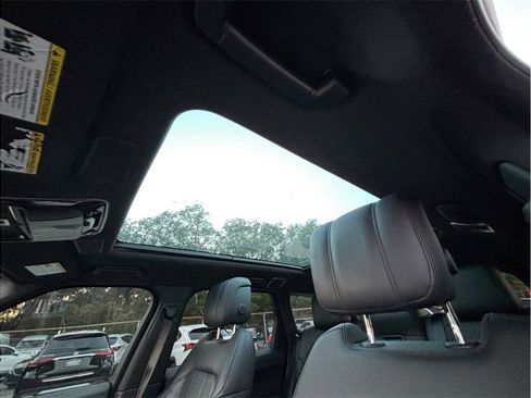 Used 2020 Land Rover Range Rover Sport SE image 38