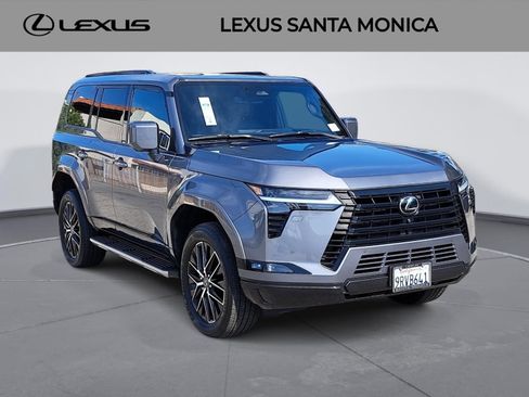 Used 2024 Lexus GX 550 w/ Cold Area Package AWD/4WD image 3
