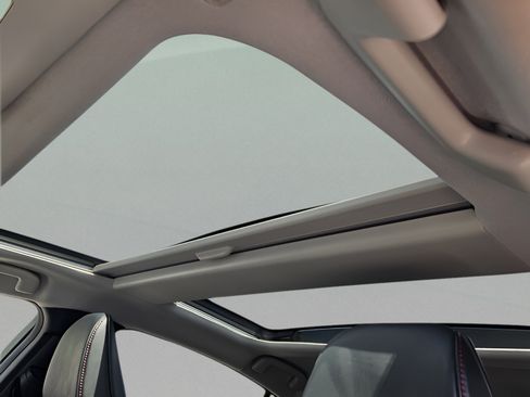 Used 2023 Toyota Prius Prime Premium FWD image 15