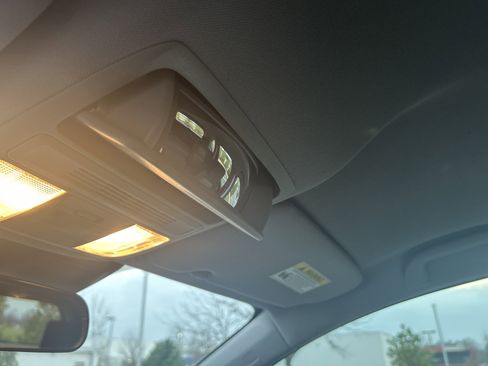 Used 2021 Honda CR-V Special Edition image 11