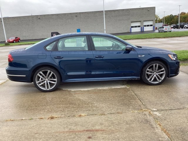 Used 2018 Volkswagen Passat 2.0T R-Line FWD image 10