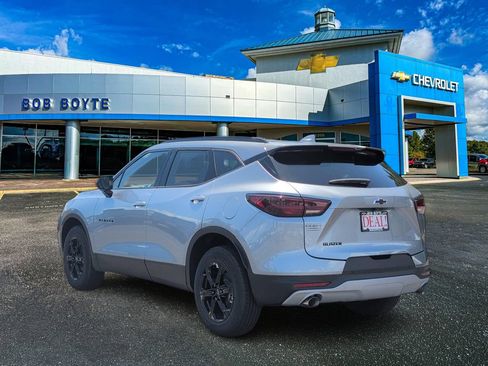 New 2026 Chevrolet Blazer LT w/ Convenience Package FWD image 3