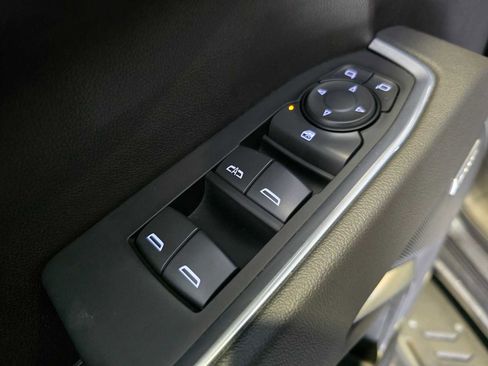 Used 2022 Chevrolet Silverado 1500 RST image 23