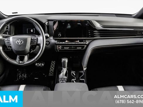 Used 2025 Toyota Camry SE image 23