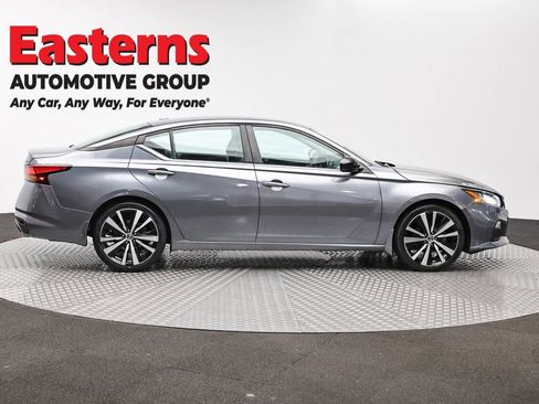 Used 2020 Nissan Altima 2.5 SR FWD image 4