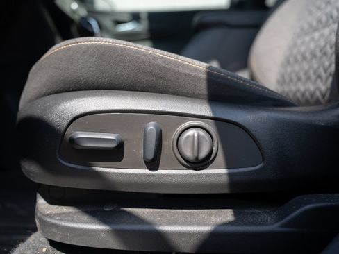 Used 2023 Chevrolet Equinox LT AWD/4WD image 19
