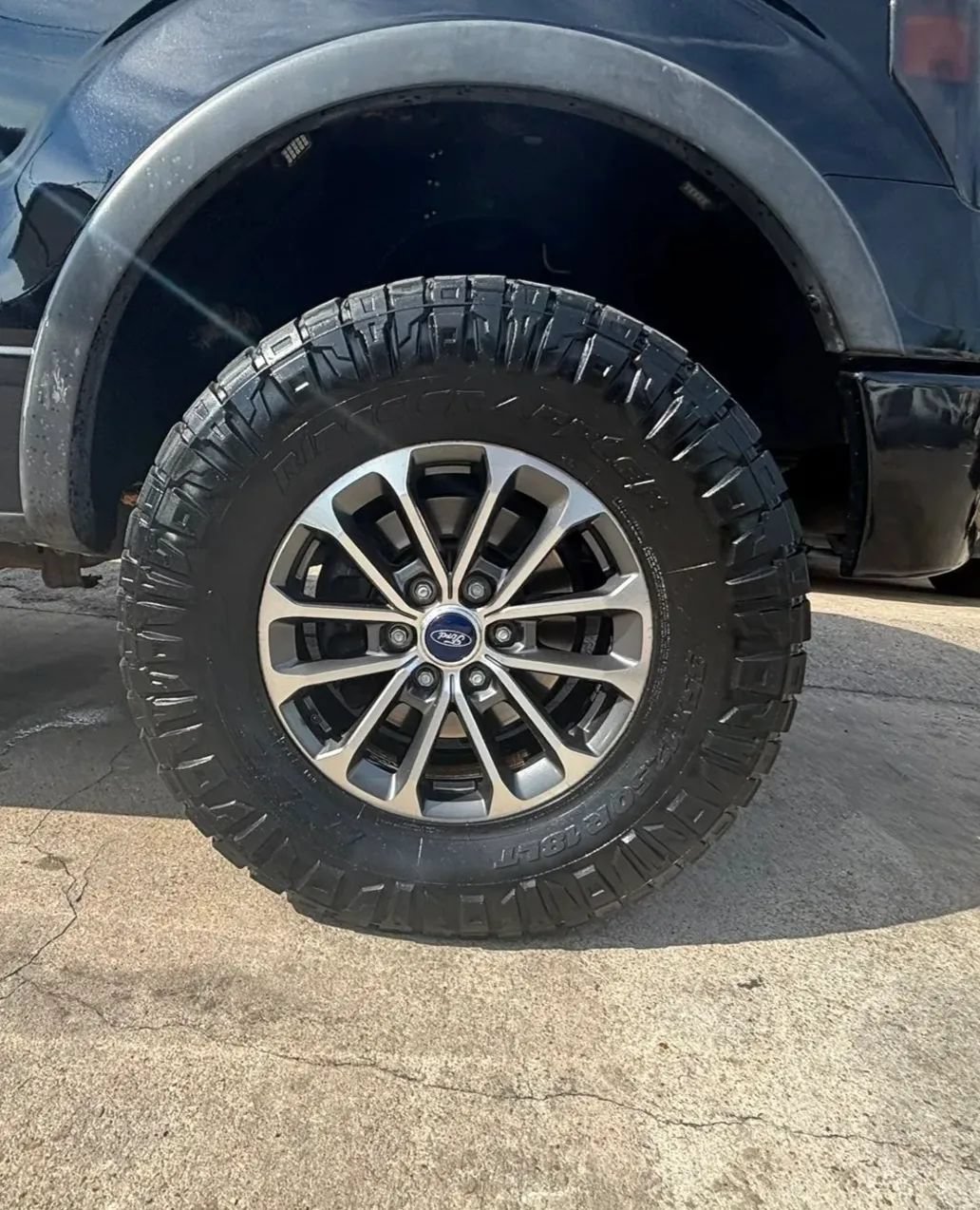 Used 2013 Ford F150 FX4 w/ Luxury Equipment Group AWD/4WD image 21