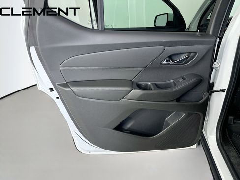 Used 2021 Chevrolet Traverse RS w/ LPO, Floor Liner Package AWD/4WD image 33