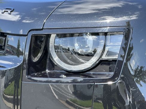 Certified 2024 Land Rover Defender 90 V8 AWD/4WD image 12