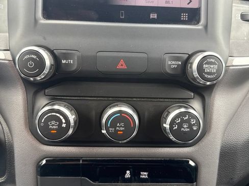 Used 2022 RAM 1500 Big Horn AWD/4WD image 12