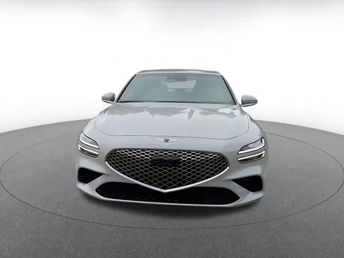 Used 2025 Genesis G70 2.5T image 3