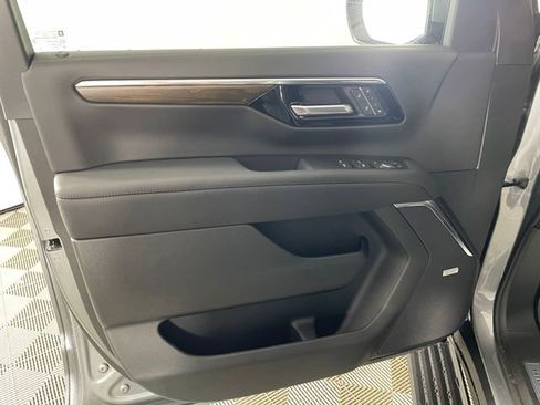 New 2026 Chevrolet Tahoe High Country AWD/4WD image 13