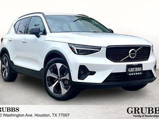Certified 2026 Volvo XC40 B5 Plus AWD/4WD video 1
