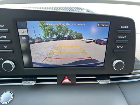 Used 2025 Hyundai Elantra Sport image 29