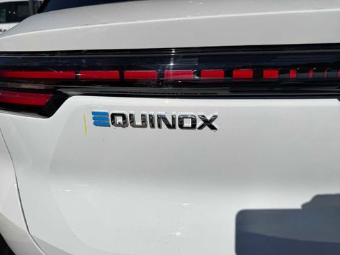 New 2026 Chevrolet Equinox EV LT image 41