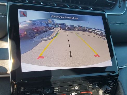 New 2025 Jeep Grand Cherokee Limited w/ Black Appearance Package image 11