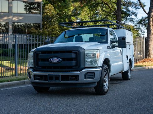 Used 2015 Ford F250 XL w/ XL Value Package RWD image 2